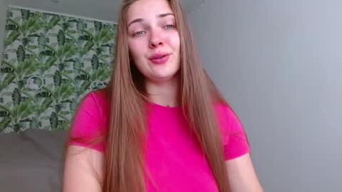 Snapshot of oliviashiny chatting on September 29, 4:28 am Olivia online show from September 29, 4:28 am