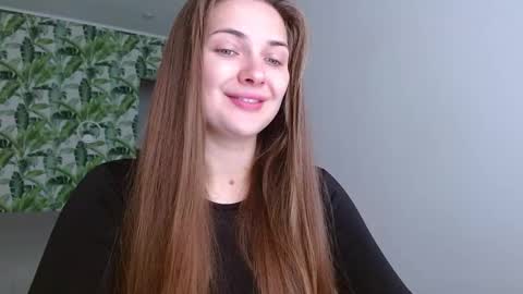 Snapshot of oliviashiny chatting on October 18, 4:26 am Olivia online show from October 18, 4:26 am