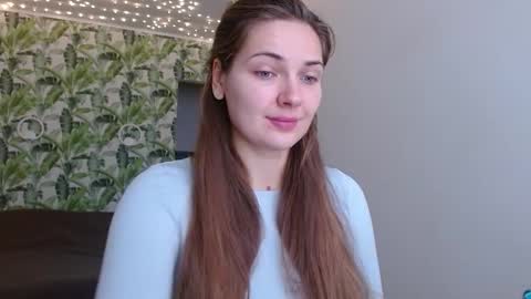 Snapshot of oliviashiny chatting on October 24, 4:31 am Olivia online show from October 24, 4:31 am