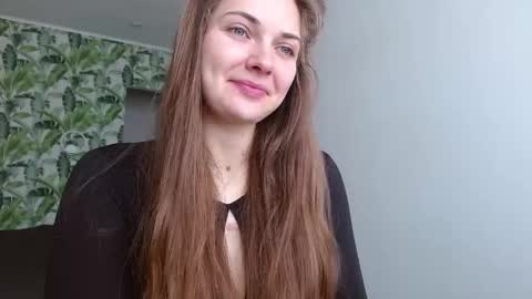 Snapshot of oliviashiny chatting on November 1, 5:20 am Olivia online show from November 1, 5:20 am