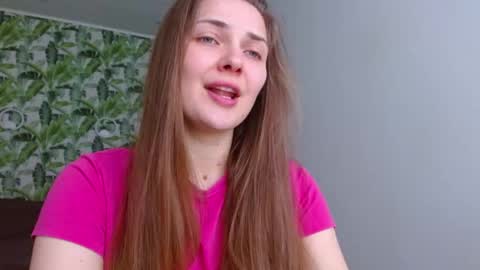 Snapshot of oliviashiny chatting on April 4, 4:22 am Olivia online show from April 4, 4:22 am