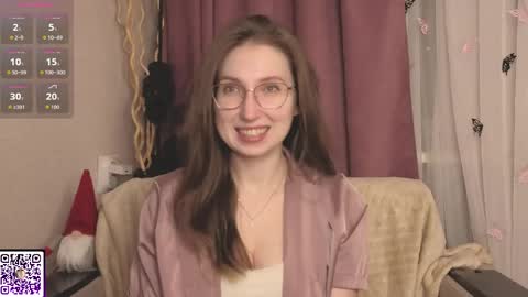 Snapshot of oliviavele chatting on April 1, 7:11 pm Kylie online show from April 1, 7:11 pm