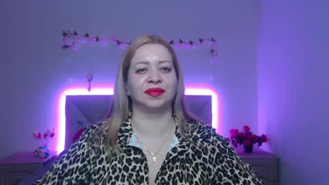 Snapshot of oliviaverr chatting on April 10, 1:05 pm Oliviaverr online show from April 10, 1:05 pm