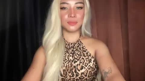 Snapshot of oliviaxxmore69 chatting on March 29, 7:30 am ZAINA online show from March 29, 7:30 am