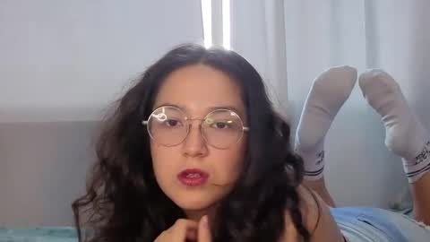 olivyaa online show from November 20, 7:35 pm