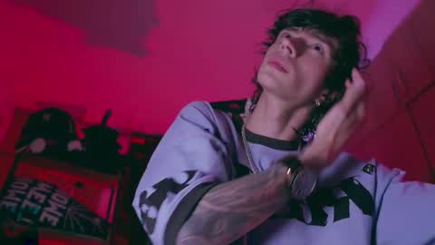     online show from November 7, 4:01 am