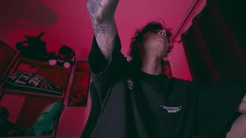     online show from February 4, 2:28 am