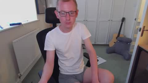 Snapshot of ollysparks chatting on September 21, 3:46 pm Olly online show from September 21, 3:46 pm