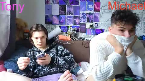 Snapshot of ololkd chatting on March 8, 10:08 am Tony online show from March 8, 10:08 am