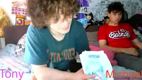 Snapshot of ololkd chatting on June 23, 8:34 am Tony online show from June 23, 8:34 am