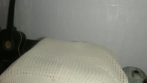 OlySantos online show from May 13, 10:45 am