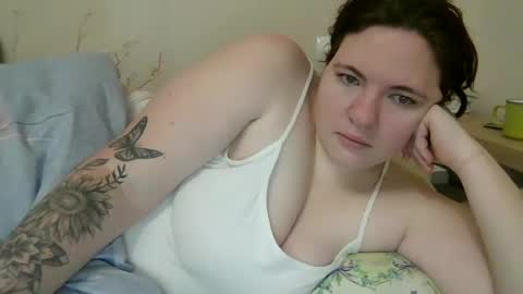 Snapshot of olyafire chatting on January 6, 6:25 am OlyaFire online show from January 6, 6:25 am