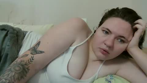 Snapshot of olyafire chatting on January 6, 1:41 pm OlyaFire online show from January 6, 1:41 pm