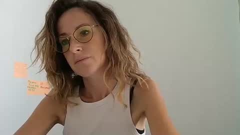 olyra11 online show from July 16, 1:17 pm