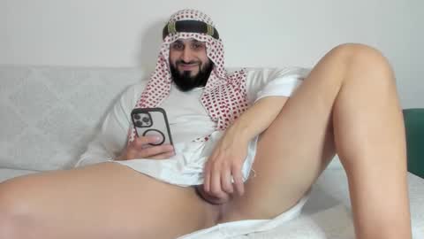 Snapshot of omar_xoxo chatting on March 12, 10:05 pm Omar online show from March 12, 10:05 pm