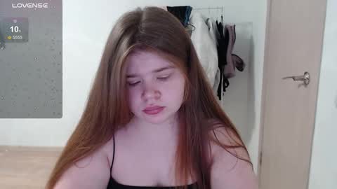 Snapshot of omellyoo chatting on December 23, 10:24 am MellY online show from December 23, 10:24 am