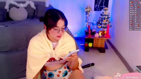 Snapshot of omgzarah chatting on December 17, 11:05 pm Zarah 3 online show from December 17, 11:05 pm