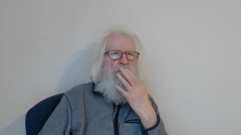 Somewhere over the rainbow online show from January 8, 8:16 am