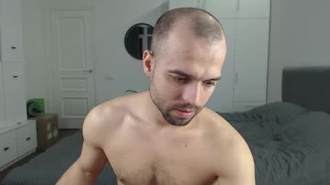 onebestlover online show from January 31, 6:36 pm