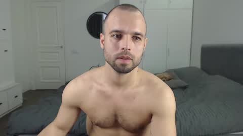 onebestlover online show from February 16, 1:38 pm