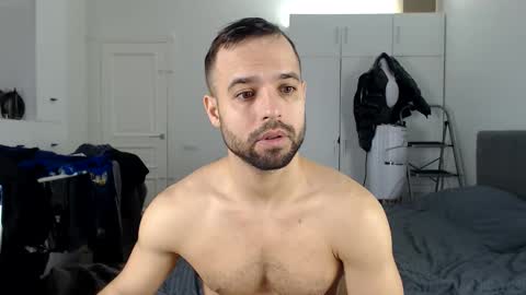 onebestlover online show from January 9, 8:50 am