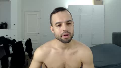 onebestlover online show from March 17, 8:17 am