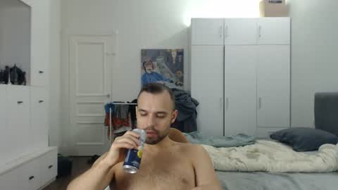onebestlover online show from June 27, 9:03 am