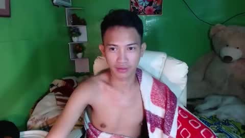 Wyn Will serve you and be your slave online show from December 7, 4:25 pm