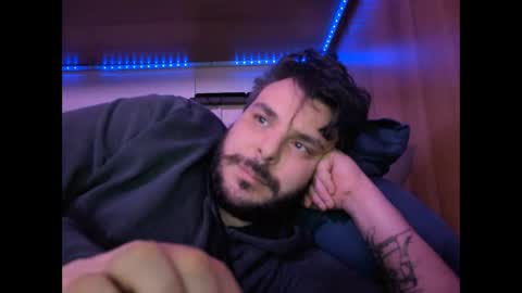 onecrew1 online show from February 10, 5:52 pm