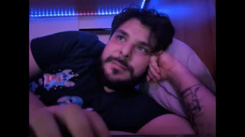 onecrew1 online show from November 4, 11:59 pm