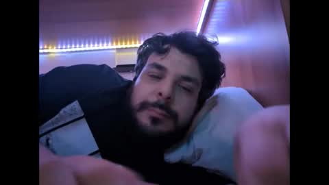 onecrew1 online show from November 6, 11:48 pm