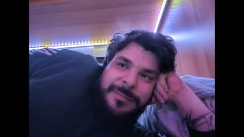 onecrew1 online show from November 14, 7:01 pm