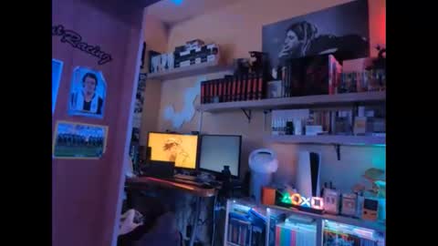 onecrew1 online show from January 5, 5:27 pm