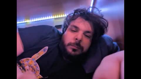 onecrew1 online show from April 4, 1:41 pm