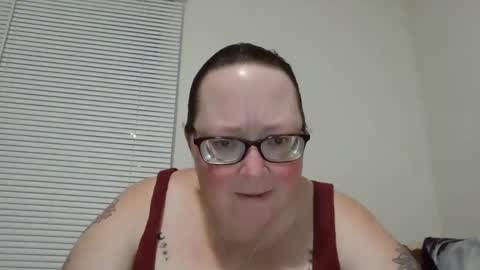 Snapshot of onedaffodil84 chatting on February 11, 3:18 am Pixie online show from February 11, 3:18 am