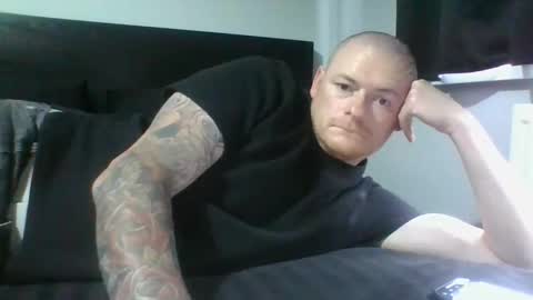 Snapshot of oneguycam chatting on September 24, 1:03 pm oneguycam online show from September 24, 1:03 pm