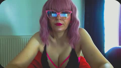 Snapshot of onemoreblonde chatting on June 21, 11:13 am Nicol online show from June 21, 11:13 am