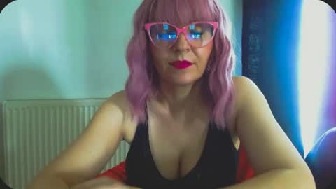Snapshot of onemoreblonde chatting on June 24, 10:25 am Nicol online show from June 24, 10:25 am