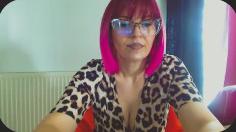 Snapshot of onemoreblonde chatting on July 12, 10:39 am Nicol online show from July 12, 10:39 am