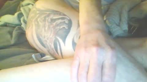 Snapshot of oneofmany66 chatting on March 3, 4:18 am Oneofmany online show from March 3, 4:18 am