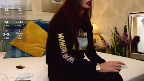 Snapshot of oneoutrageous chatting on October 1, 3:07 pm OutrageousOne online show from October 1, 3:07 pm