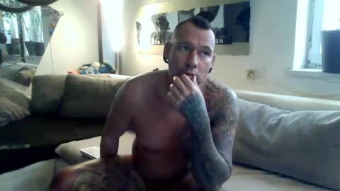 .....mICha..... online show from January 9, 9:27 am