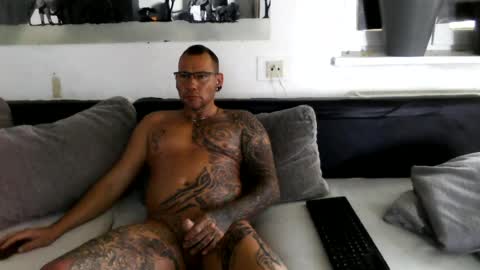 Snapshot of onepussycock chatting on July 5, 8:10 am .....mICha..... online show from July 5, 8:10 am