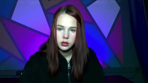 onessandra online show from September 15, 6:13 am