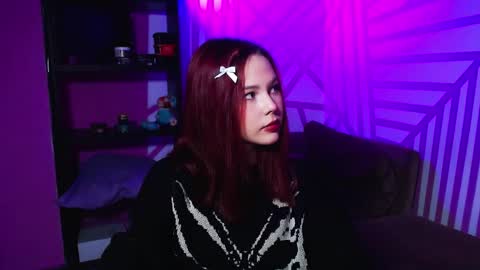 onessandra online show from September 20, 1:28 am