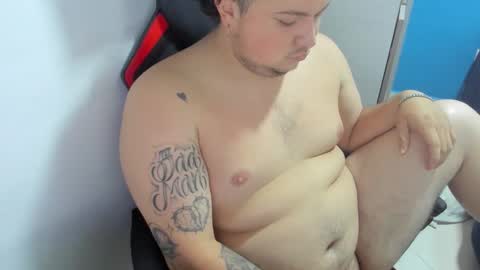 Snapshot of onewhiteboichub chatting on October 24, 1:51 pm Andres INDEPENDENT MODEL online show from October 24, 1:51 pm