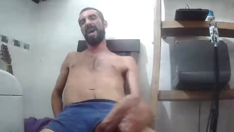 Snapshot of onfirebigman chatting on January 3, 6:01 am Giorgeo Armani online show from January 3, 6:01 am