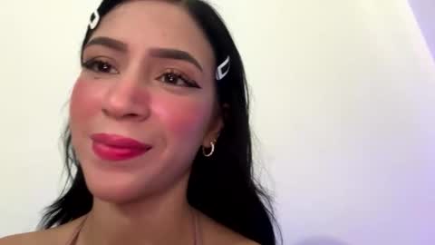 Snapshot of onlily chatting on February 1, 8:18 pm onlily online show from February 1, 8:18 pm