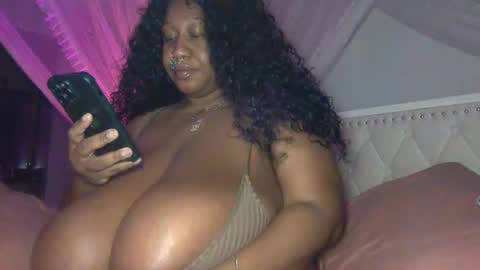 Snapshot of onlineerica chatting on November 18, 3:56 am onlineerica online show from November 18, 3:56 am