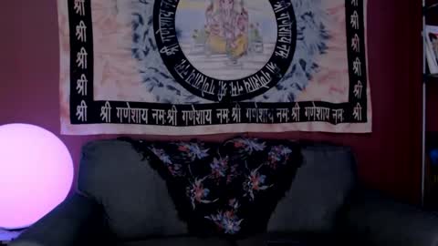 Snapshot of only1jtreasure chatting on December 11, 11:43 pm Only1JTreasure online show from December 11, 11:43 pm